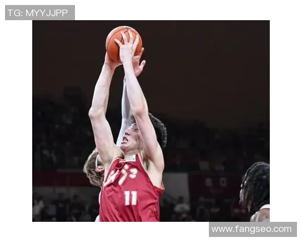 姚明中锋防守技巧解析:如何在NBA赛场上有效遏制对手得分 姚明中锋防守技巧解析:如何在NBA赛场上有效遏制对手得分