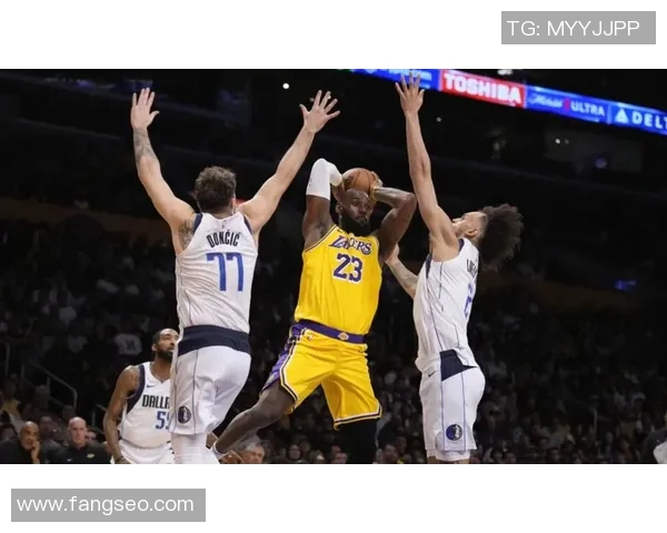 湖人胜马刺,肯巴-沃克手感冰凌,砍下39分 湖人胜马刺,肯巴-沃克手感冰凌,砍下39分